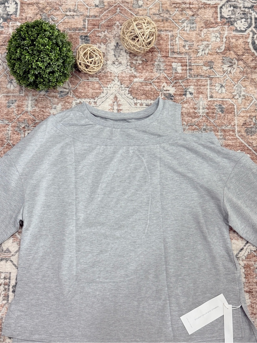 Classic Scoop Neck Women’s Top - Light Gray